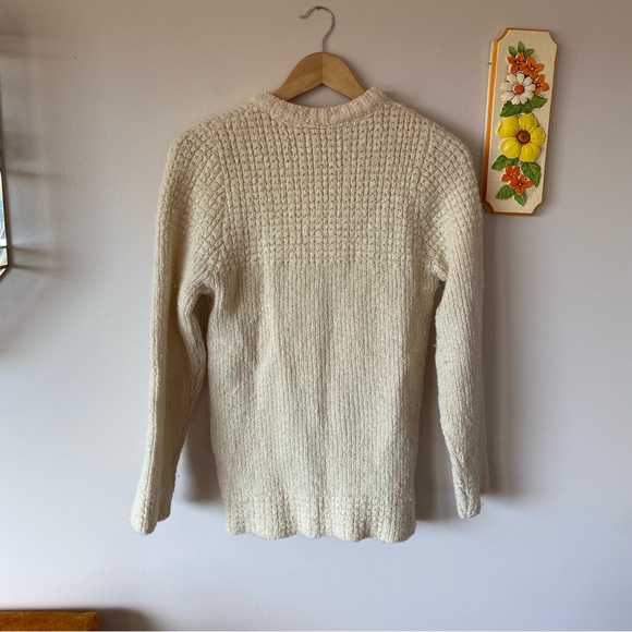 Vintage Cream 100% Pure Virgin Wool Tundra Sweater made in Canada - Picture 3 of 7